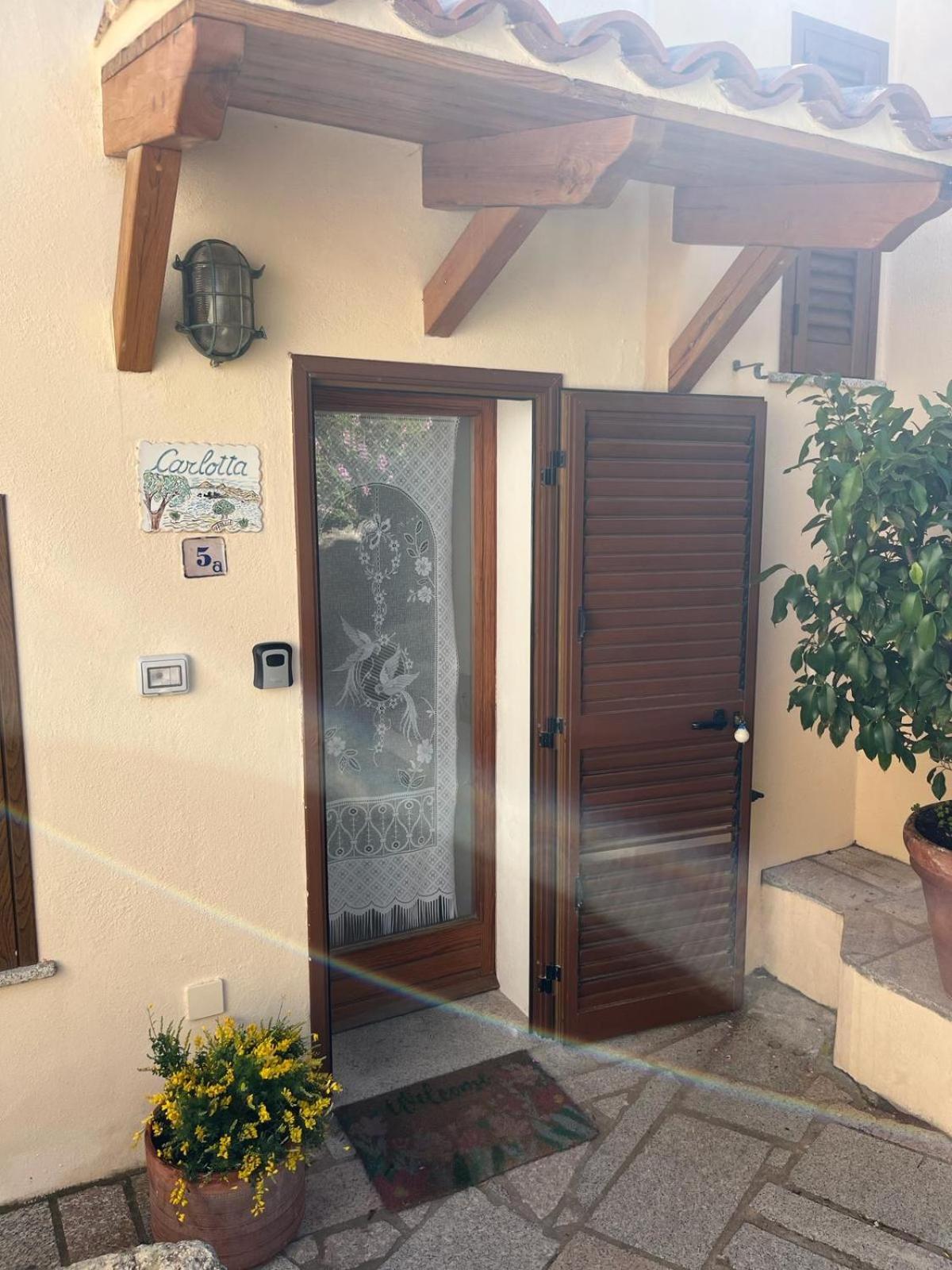 Villa Carlotta La Maddalena لا ماداّلينا المظهر الخارجي الصورة